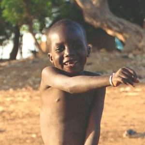 petit malien sur barque